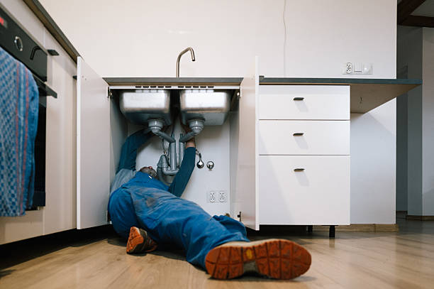 Professional Leak Detection technician working in Louisa, KY